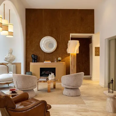 Madame Drouot & - Opera Hotel Parigi