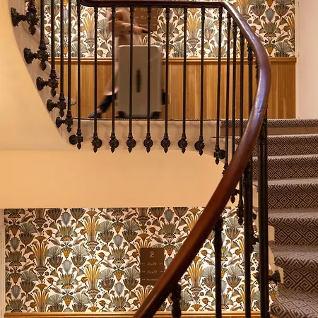 Madame Drouot & - Opera Hotel Parigi