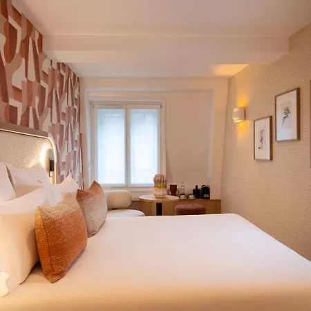 Madame Drouot & - Opera Hotel Parigi
