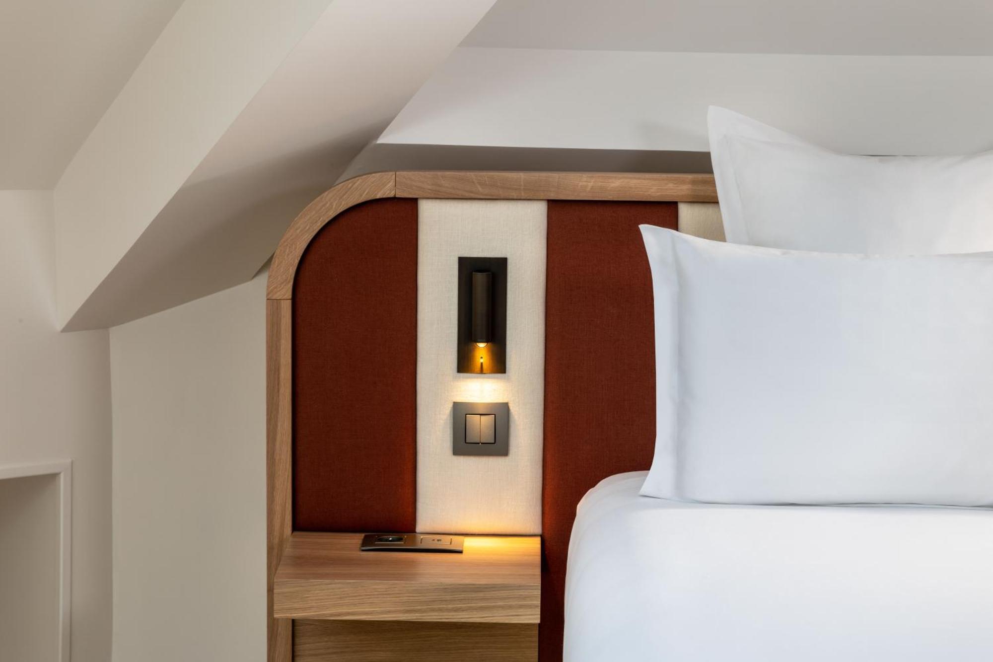Madame Drouot & - Opera Hotel