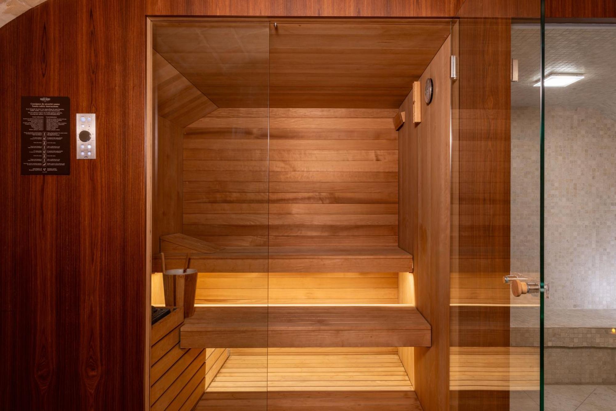 Madame Drouot & - Opera 4*